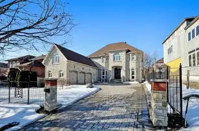 128 Garden Avenue Richmond Hill Ontario L4C 6M1