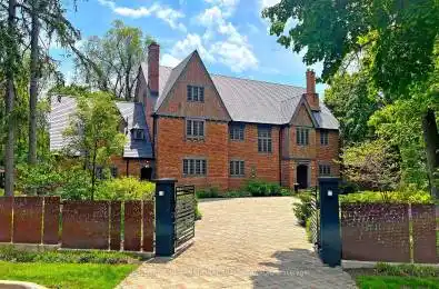 372 Old Yonge Street Toronto C12 Ontario M2P 1R4