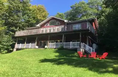 132 WOODLAND Drive Huntsville Ontario P1H 1A7