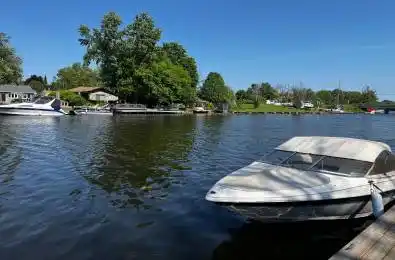 31 Villa Drive Georgina Ontario L0E 1N0