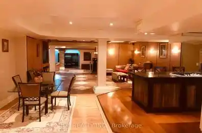 15 Lake Woods Drive Whitchurch-Stouffville Ontario L4A 1P9