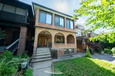 35 Pinewood Avenue Toronto C03 Ontario M6C 2V2