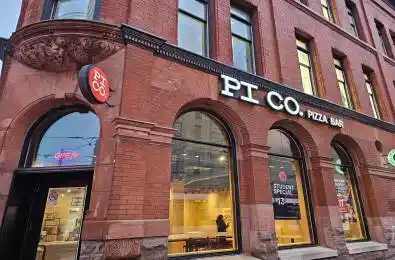 432 Church Street Toronto C08 Ontario M5B 2A4