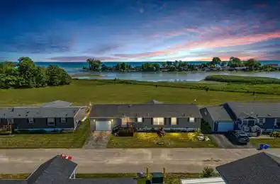 55 RIVERBEND Crescent Haldimand Ontario N0A 1L0