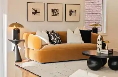 6 Renberg Drive Markham Ontario L6C 1Y5