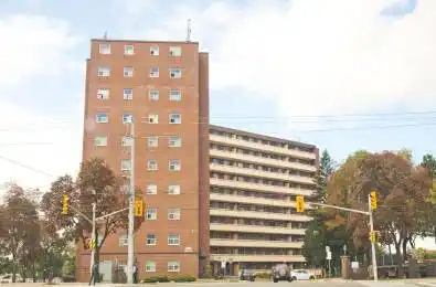 3555 Derry Road Unit# 907 Mississauga Ontario L4T 1B2