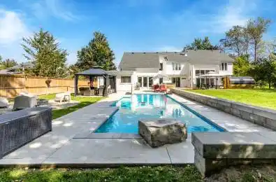 16 HOMESTEAD Drive Clearview Ontario L9Y 3Y9