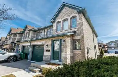 455 Apache Court Unit# 62 Mississauga Ontario L4Z 3W8