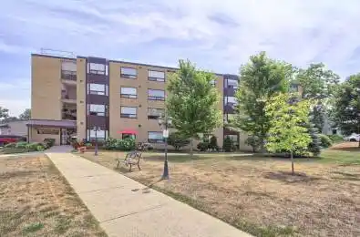 41 Ash Street Unit# 103 Uxbridge Ontario L9P 1E2