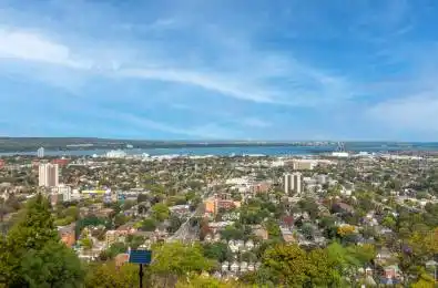 174 Mountain Park Avenue Unit# 5E Hamilton Ontario L8V 1A1