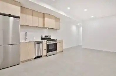 28 Salem Avenue Unit# 4 Toronto W02 Ontario M6H 3C1
