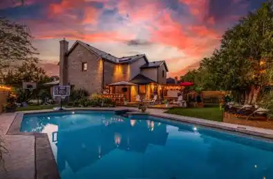 8 Burnside Court Collingwood Ontario L9Y 4R7