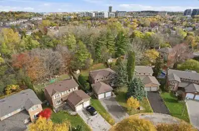 12 Lippincott Court Richmond Hill Ontario L4C 7M5