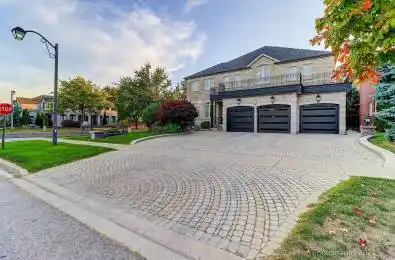 2 Mumberson Court Markham Ontario L6C 1Y4
