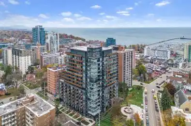 21 Park Street Unit# 805 Mississauga Ontario L5G 0C2