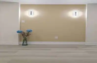 252 Borealis Avenue Aurora Ontario L4G 7V9