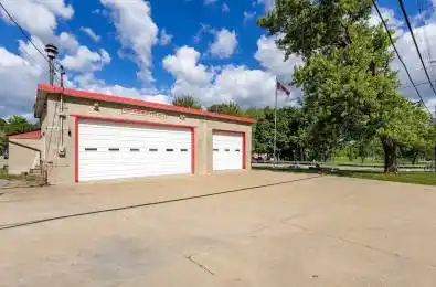 7 -11 River Street Thorold Ontario L0S 1K0