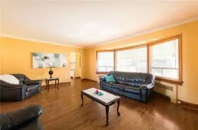 10 Murray Street Brampton Ontario L6X 1R7