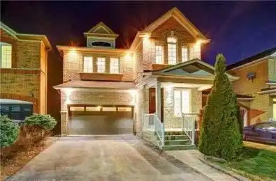 3811 Tacc Drive Mississauga Ontario L5M 6X3