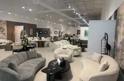 32 Don Hillock Drive Unit# 2 Aurora Ontario L4G 0H6