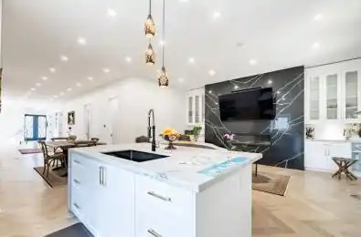 215 Bayview Avenue Georgina Ontario L4P 2T3