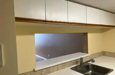 150 Alton Towers Circle Unit# 612 Toronto E07 Ontario M1V 4X7