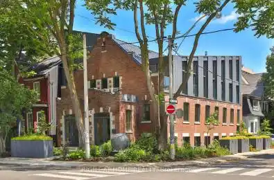 225 Brunswick Avenue Unit# PH 2 Toronto C01 Ontario M5S 2M6
