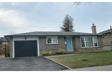 31 Cowling Crescent Ajax Ontario L1S 2Z6